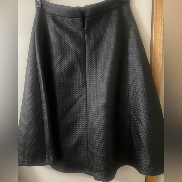 Elegant Black A-Line (Size 14) Fabric Enhanced A-Line Flared Skirt - Picture 8 of 11